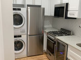 318 E 84th St APT 3W, New York, NY 10028