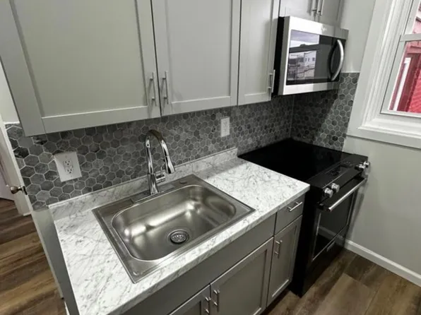 313 Elm St #2, Reading, PA 19601