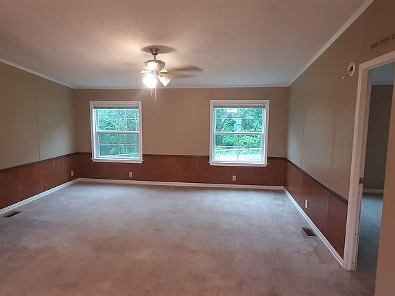 3rd image of 261 Romance Rd