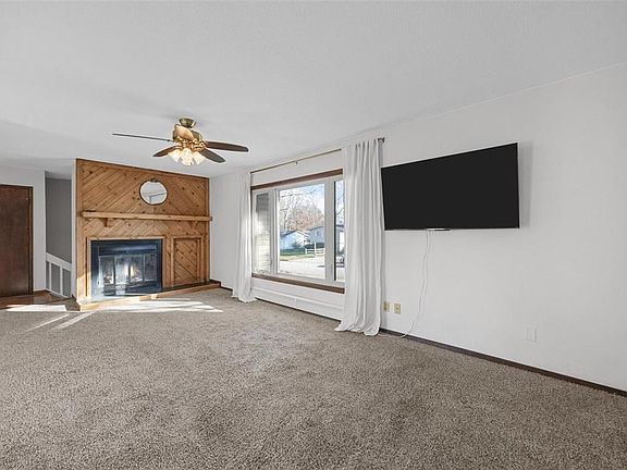 4th image of 613 Kingston Dr