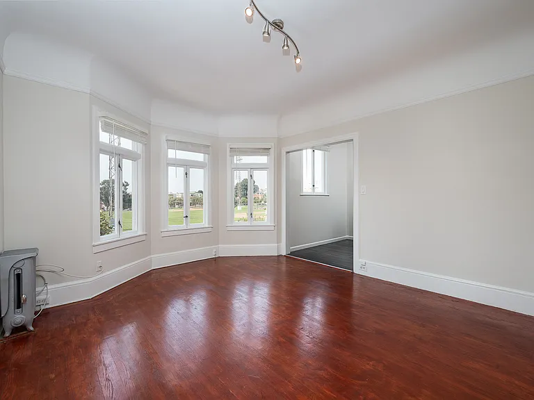 1795 Chestnut St #9 — Photo 3