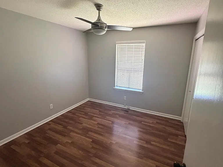 11480 Bainbridge Dr — Photo 10