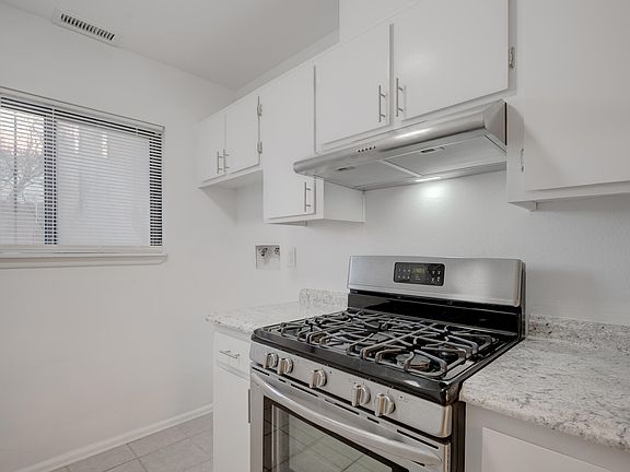 5th image of 1716 Vail Pl SE