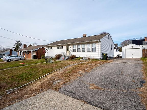 2nd image of 47 Sunset St