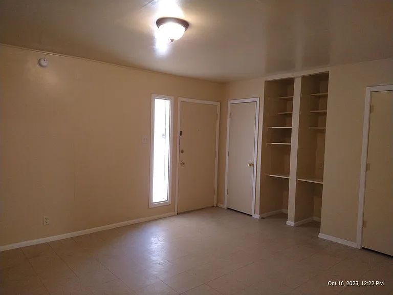 359 Waxwood Ln — Photo 21