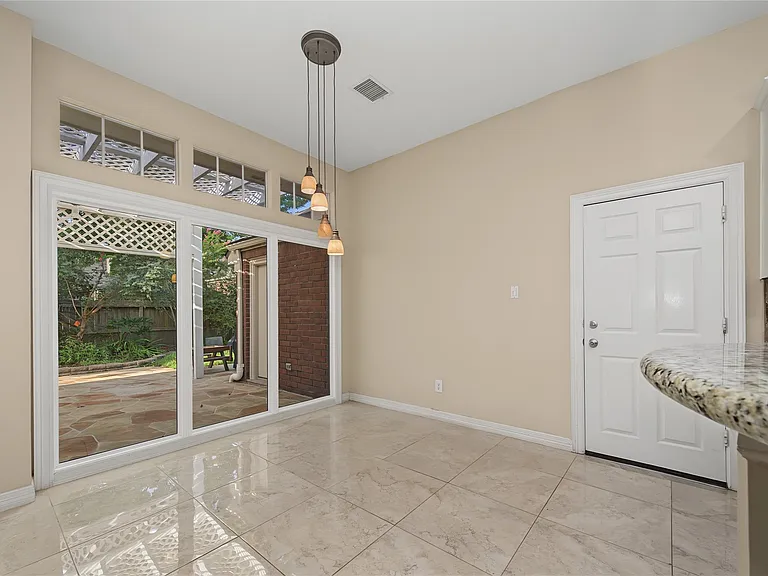 14135 Swallowfield Dr — Photo 24