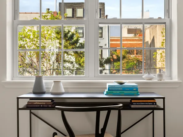 659 Baltic Street image 12 of 15