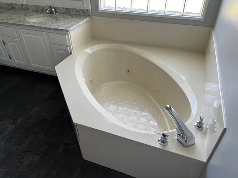 604 Mallory Dr — Photo 31