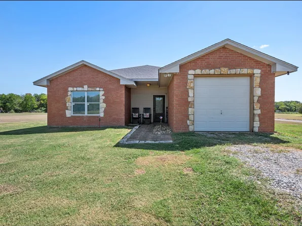111 SE County Road 3046, Corsicana, TX 75109