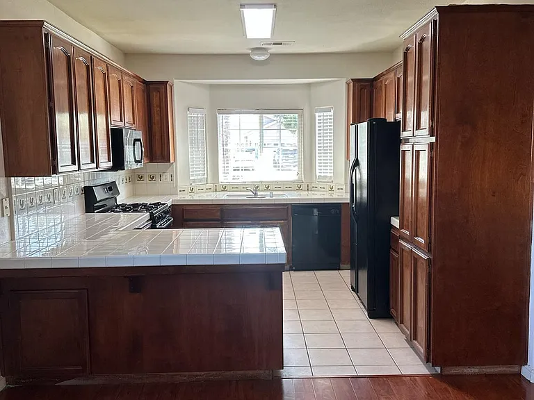 1265 Nelson Blvd — Photo 3