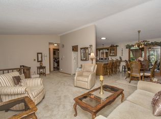 390 Hawes Ave, Vadnais Heights, MN 55127