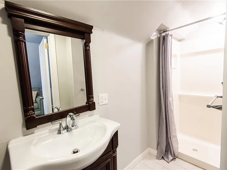 88 Kay St — Photo 36