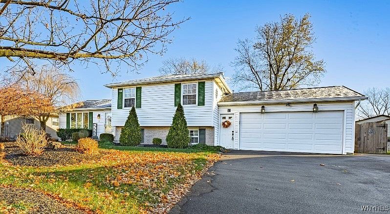 1st image of 11 Alanview Dr