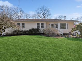 24 Palmetto Dr, Shirley, NY 11967