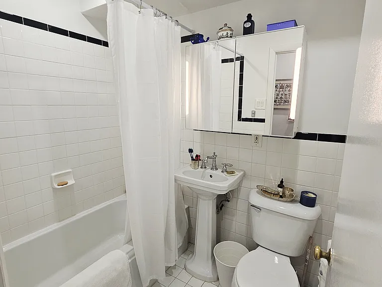 227 S Van Pelt St #1 — Photo 14