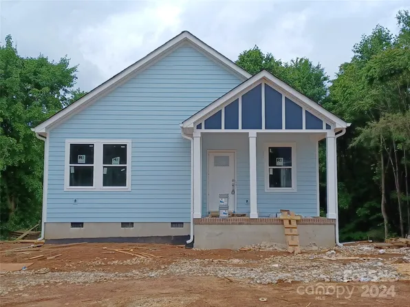 181 Cedarvale Dr, Harmony, NC 28634