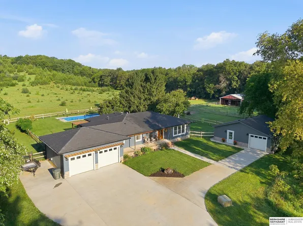 7933 County Road P39, Fort Calhoun, NE 68023