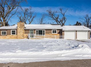 3108 Ridgemore Dr SE, Cedar Rapids, IA 52403