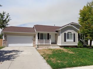 750 Country Clb, Tooele, UT 84074
