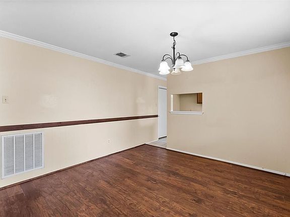 4th image of 29010 Elmwood Dr