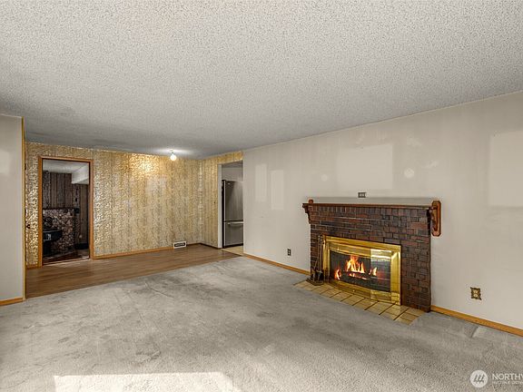 5th image of 20401 25th Avenue NE