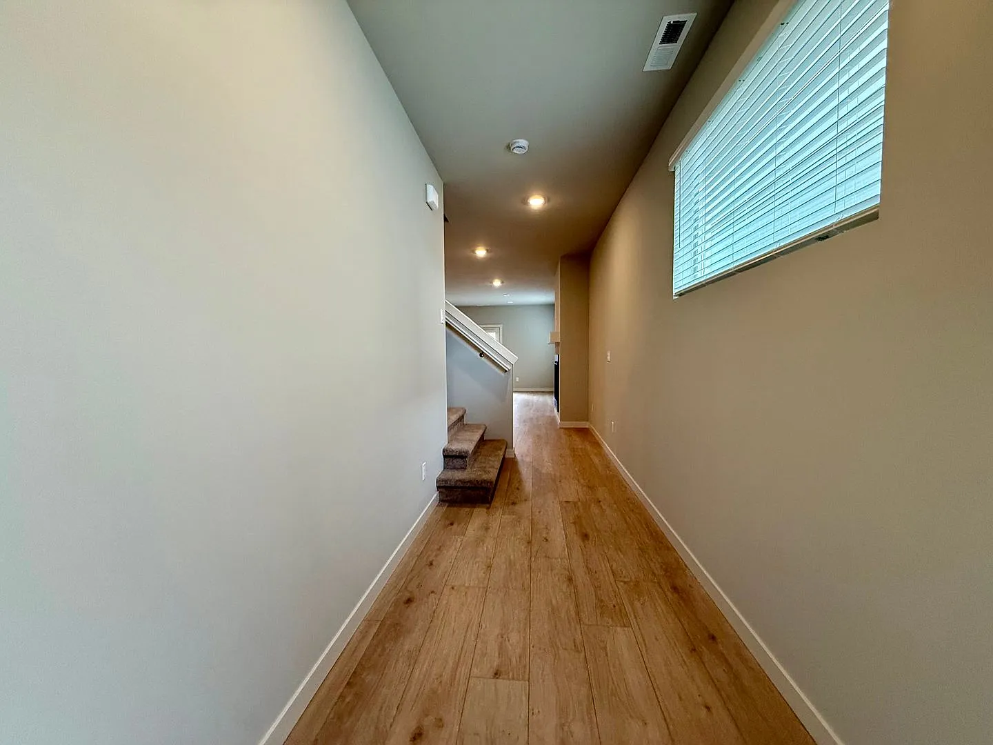 Charming 3 Bed 2.5 Bath Tualatin Home with Fenced Yard & 2-Car Garage! — Photo 3
