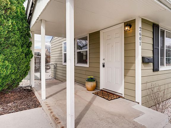 3rd image of 2601 S Green Ct