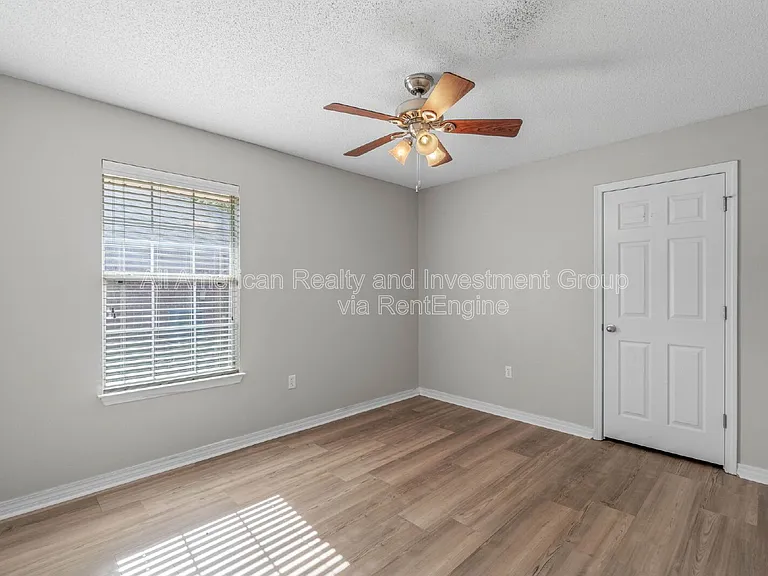 203 Citadel Ln — Photo 20