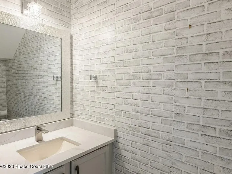 781 Glen Abbey Way — Photo 23