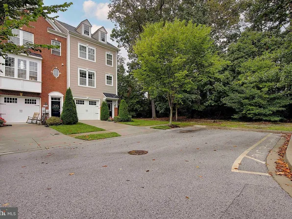 8204 White Star Xing, Pasadena, MD 21122