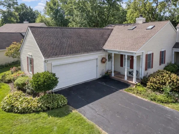 1069 Devonshire Ave, Naperville, IL 60540