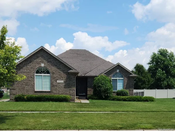 51554 Huntley Ave, New Baltimore, MI 48047