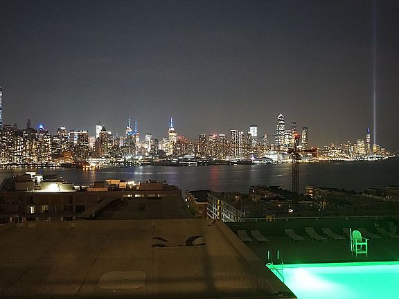 3rd image of 6050 Boulevard E APT 2J