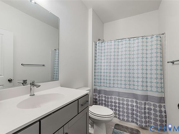 5th image of 13756 Village View Dr