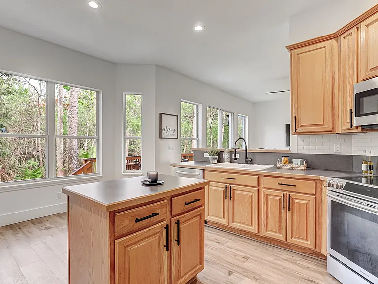 140 Oceans Edge Dr — Photo 20