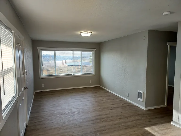 700 Aberdeen Ave NE #702 — Photo 8