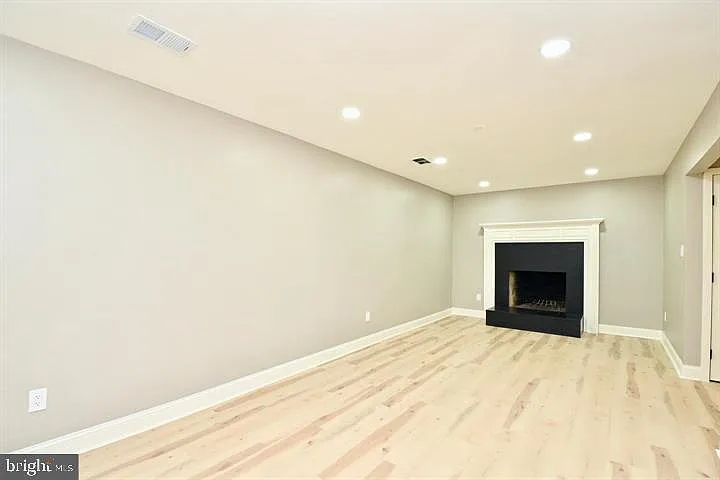 4702 Forestdale Dr — Photo 36