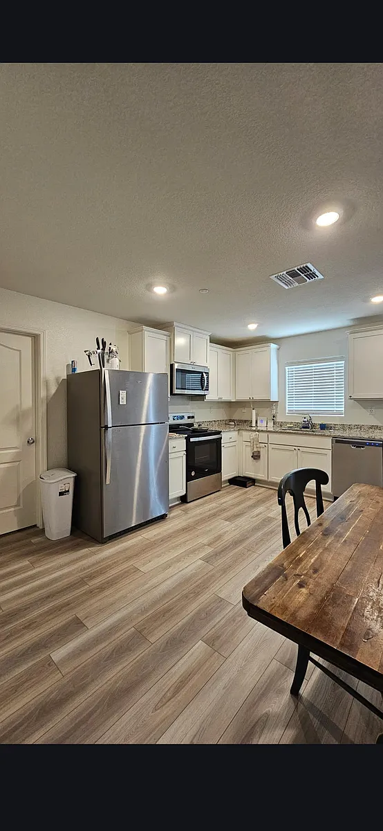 Building Photo - 2226 Mickelson