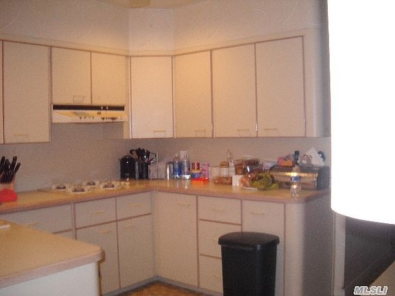 4th image of 8148 192nd St
