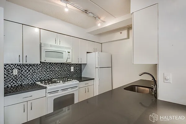 Sold by Halstead Real Estate | media 4