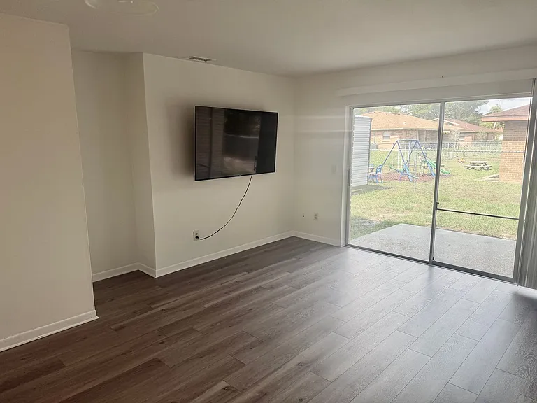 402 Big Cedar Way — Photo 8