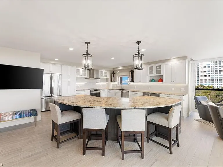 4031 Gulf Shore Blvd N #7D — Photo 13