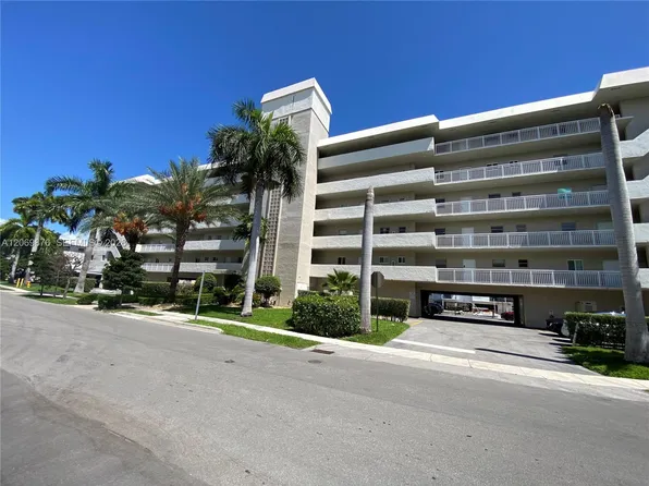 3601 NE 170th St APT 407, North Miami Beach, FL 33160