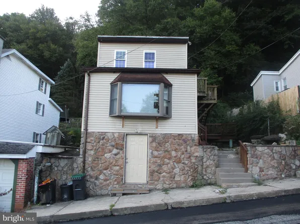 512 W Savory St, Pottsville, PA 17901