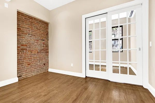 Rented by Cooper & Cooper Real Estate | media 14