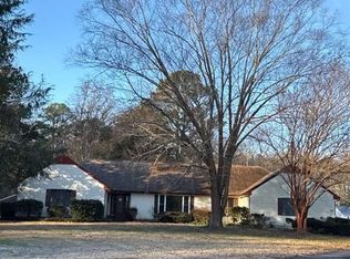 458 Keith Ave, Kilmarnock, VA 22482