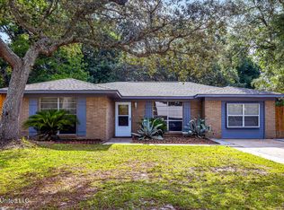 1712 S 1st St, Ocean Springs, MS 39564