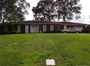 5626 Weatherford Dr, Fayetteville, NC 28303