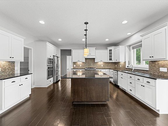 5th image of 3308 Arden Dr