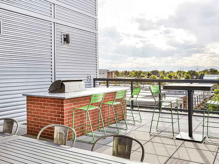 7575 Town Center — Photo 12